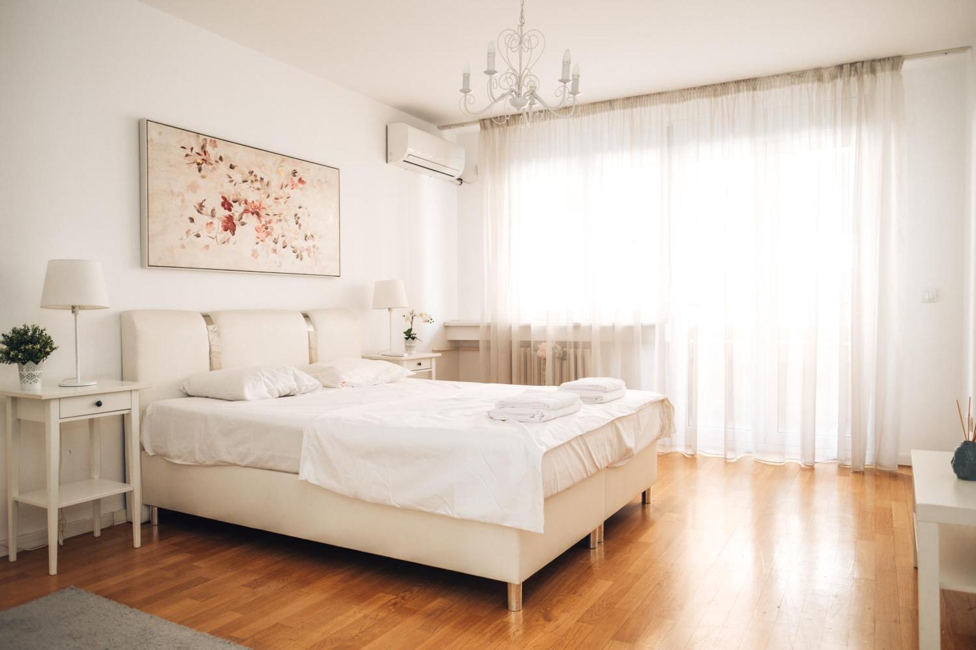 Crown Central Three Bedroom Apartment Belgrade Extérieur photo