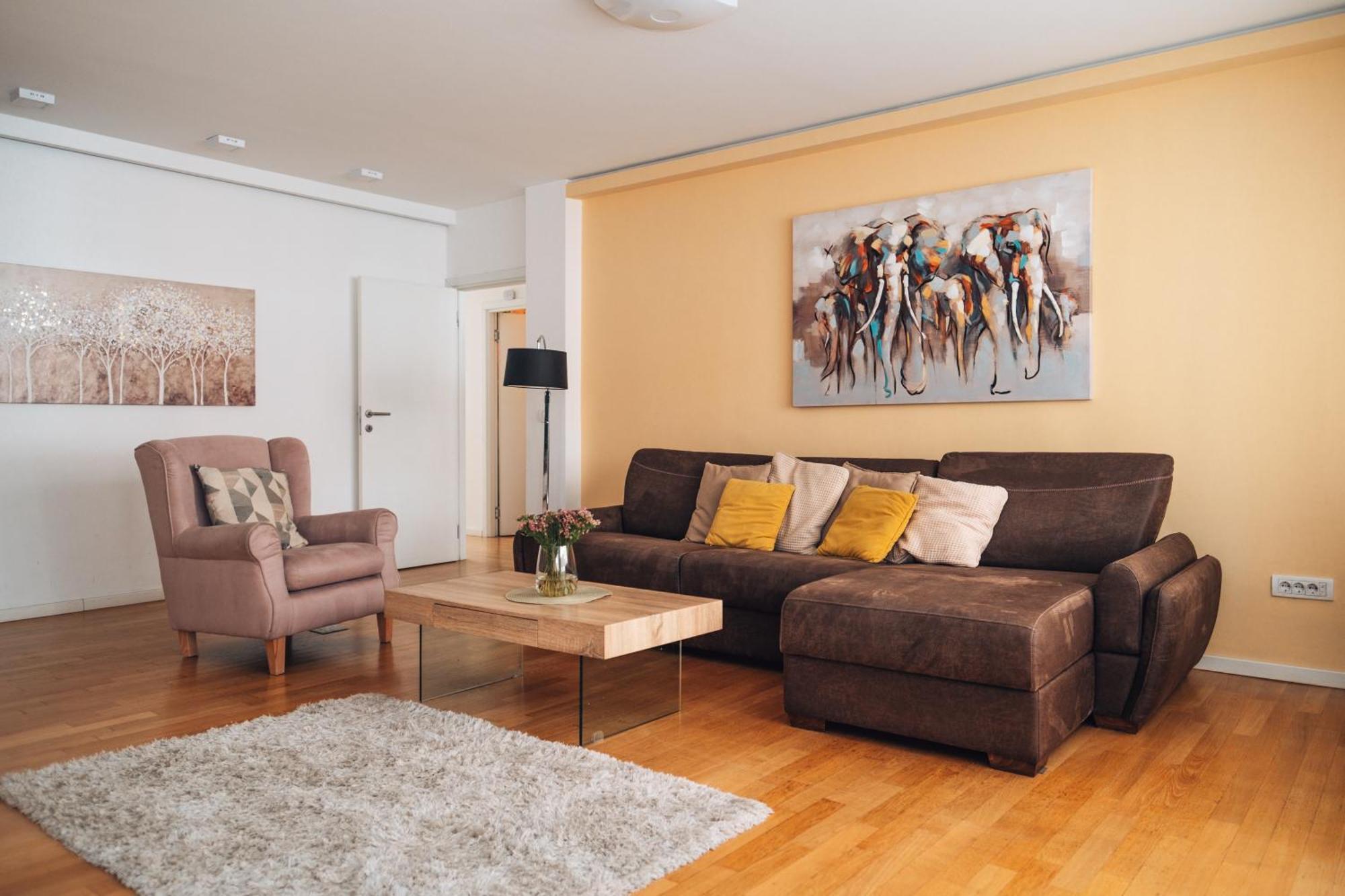 Crown Central Three Bedroom Apartment Belgrade Extérieur photo