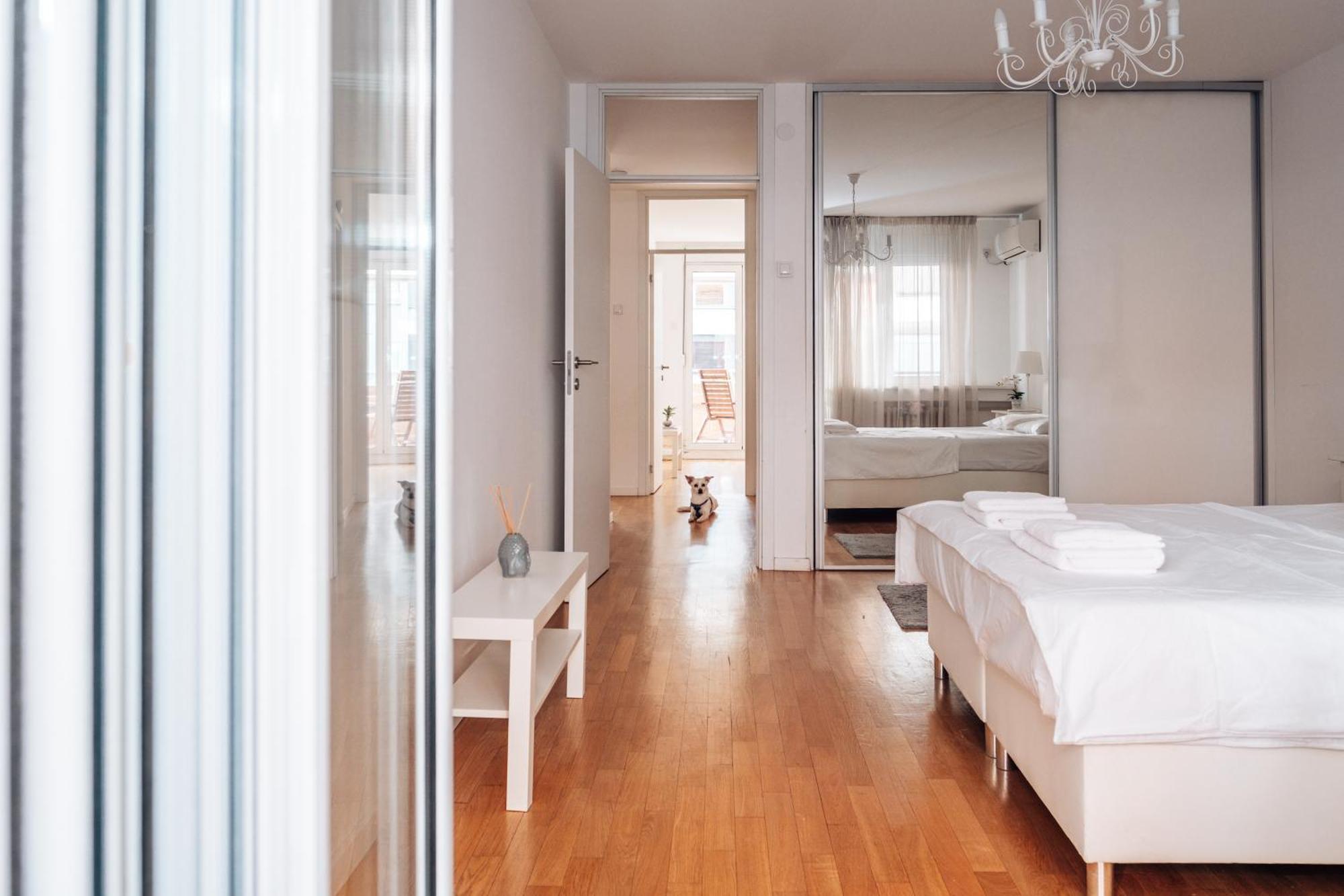 Crown Central Three Bedroom Apartment Belgrade Extérieur photo